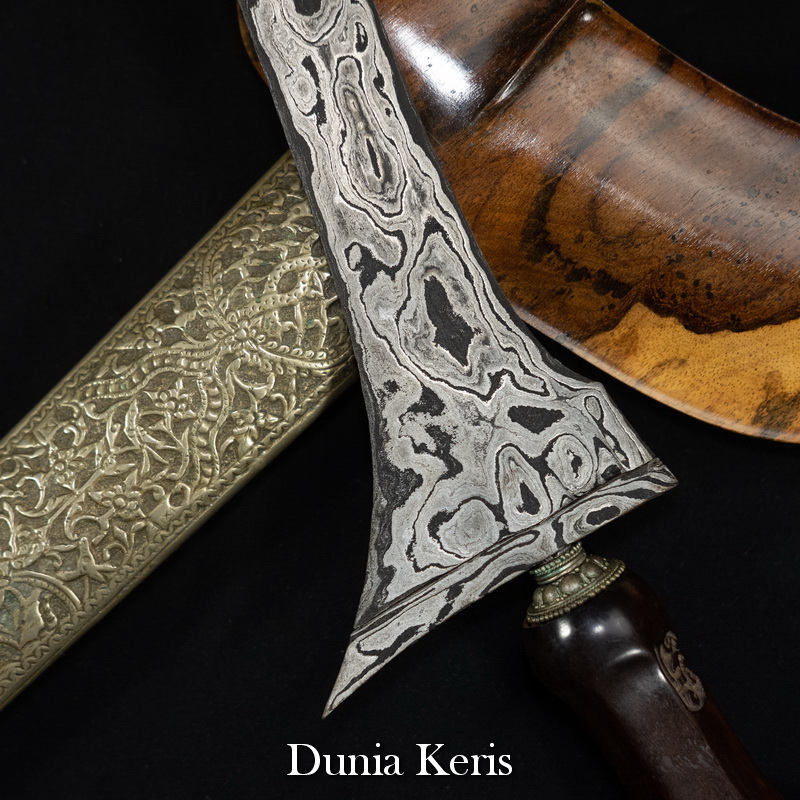 Keris Yudogati Pamor Bromo Watu Sumenent Sepuh