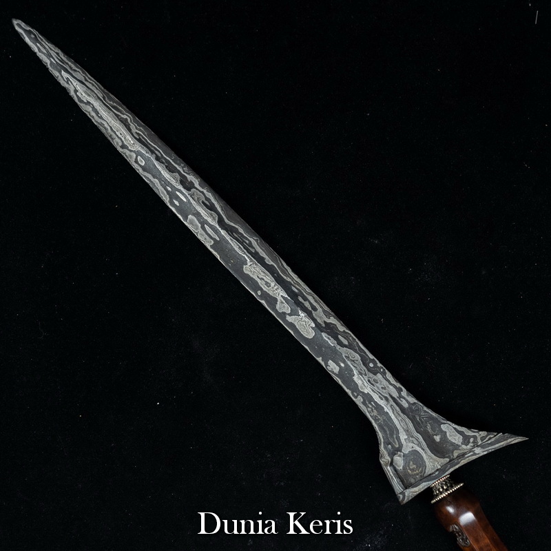 Keris Jalak Nguwung madiun Sepuh