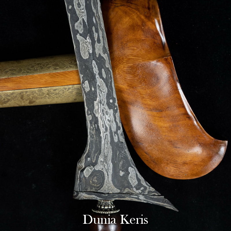 Keris Jalak Nguwung madiun Sepuh