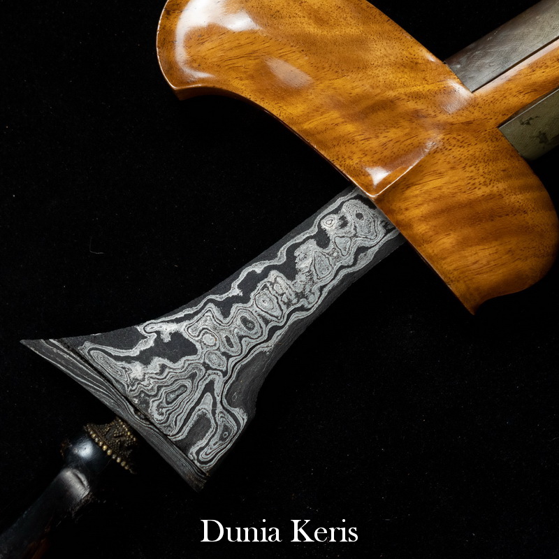 Keris Lurus Pamor Walang Sinuduk Padjajaran Spuh